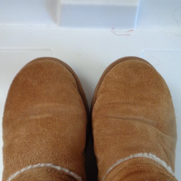 UGG MINI SPILL SEAM BOW BOOTS IN CHESTNUT SIZE 7 - Picture 5 of 8